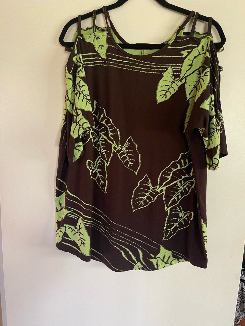 Cold-Shoulder Leaf Print Blouse in Brown and Lime
